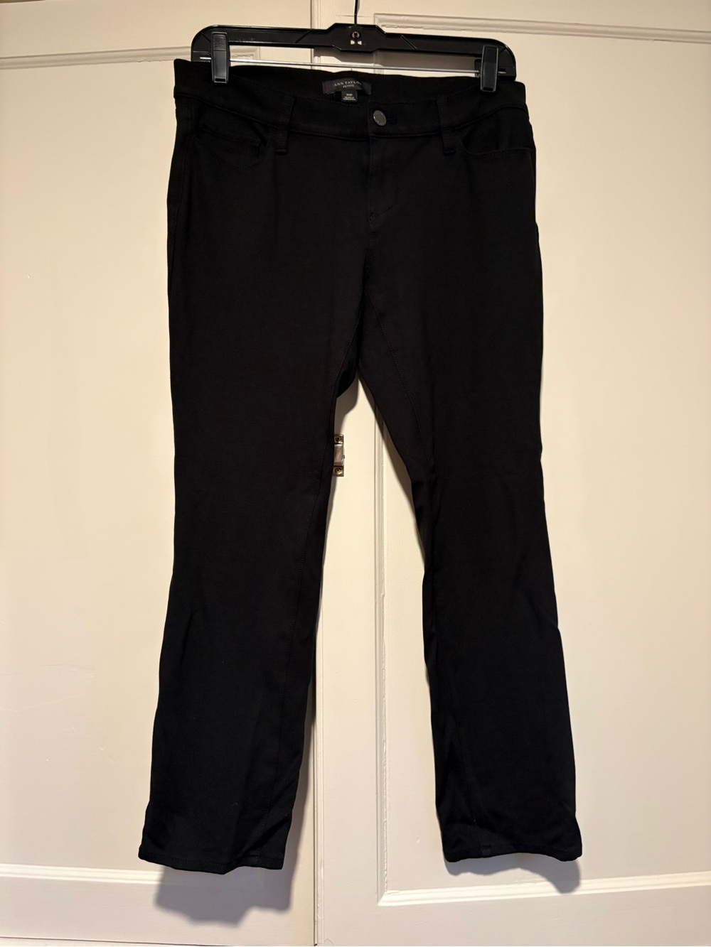 Ann Taylor Petite Black Low Rise Knit Pants